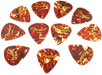 Cl. Celluloid Pick Shell T 12