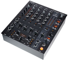 DJX900 USB B-Stock