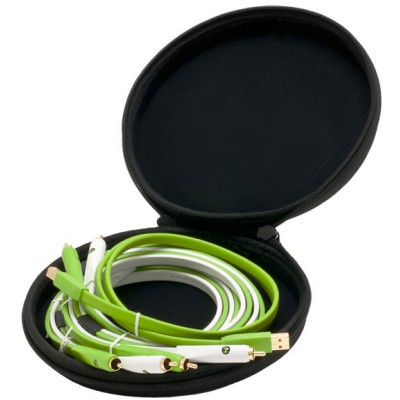 2x RCA-RCA 1m + USB 1m + Housse