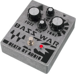 Bass War - Fuzz