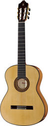 8 Fc Flamenco incl. Case Naturel